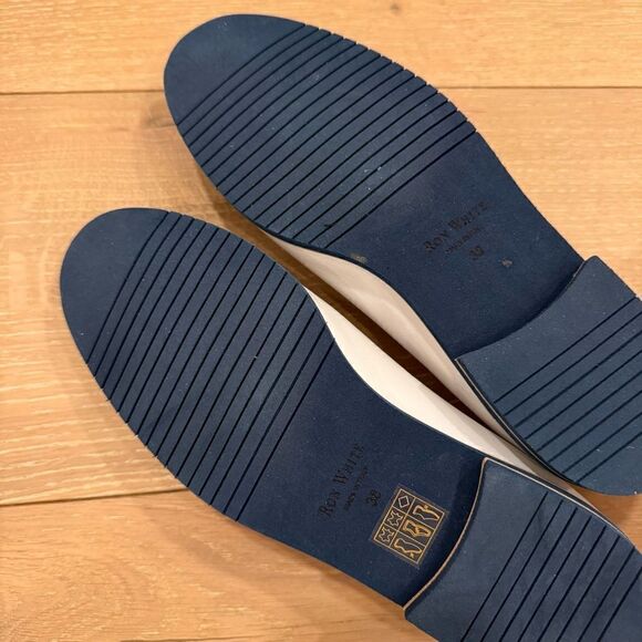 Ron White
Elizabeth Bow Water-Resistant Ballerina Flats - Picture 4 of 12